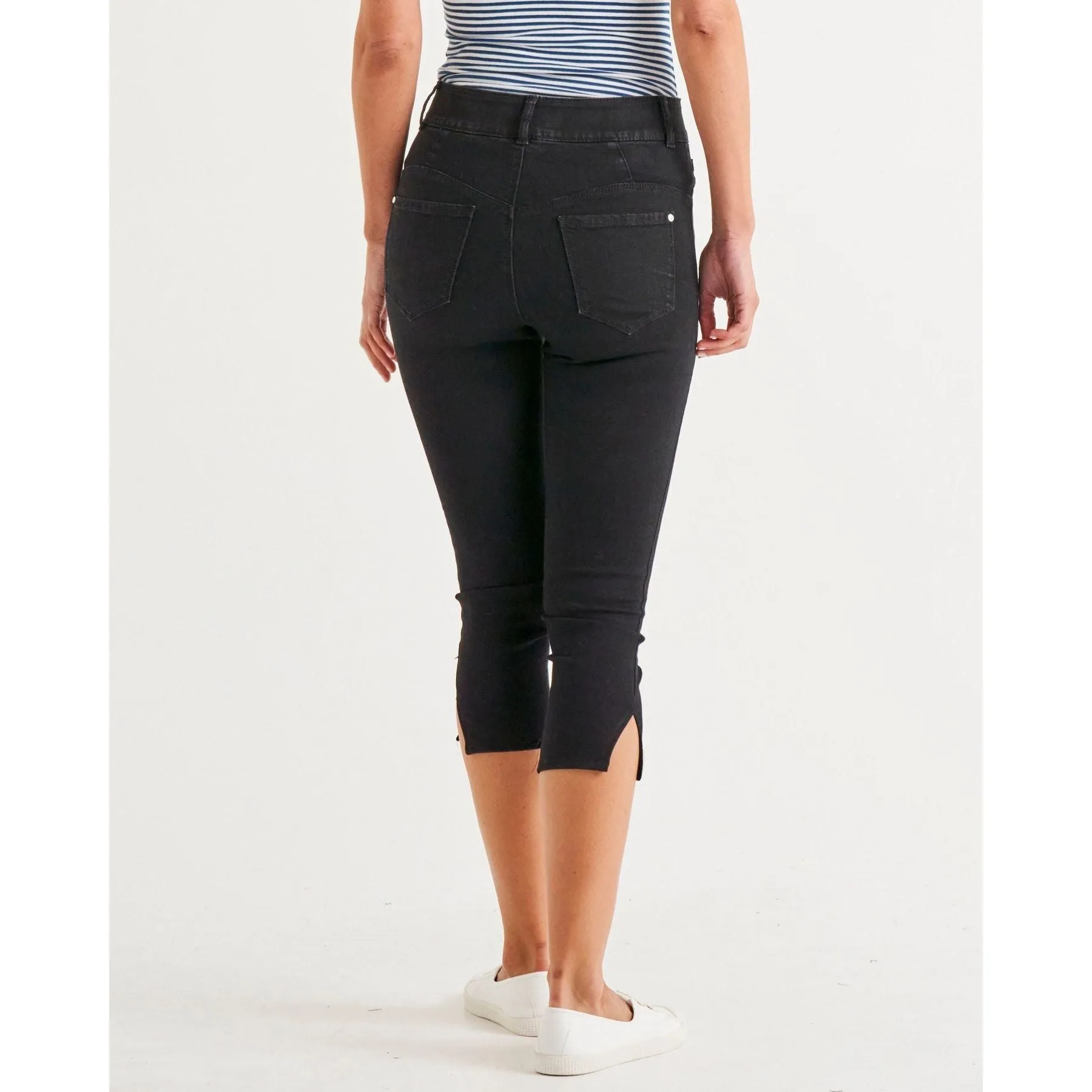 Camila Crop Jeans - Black