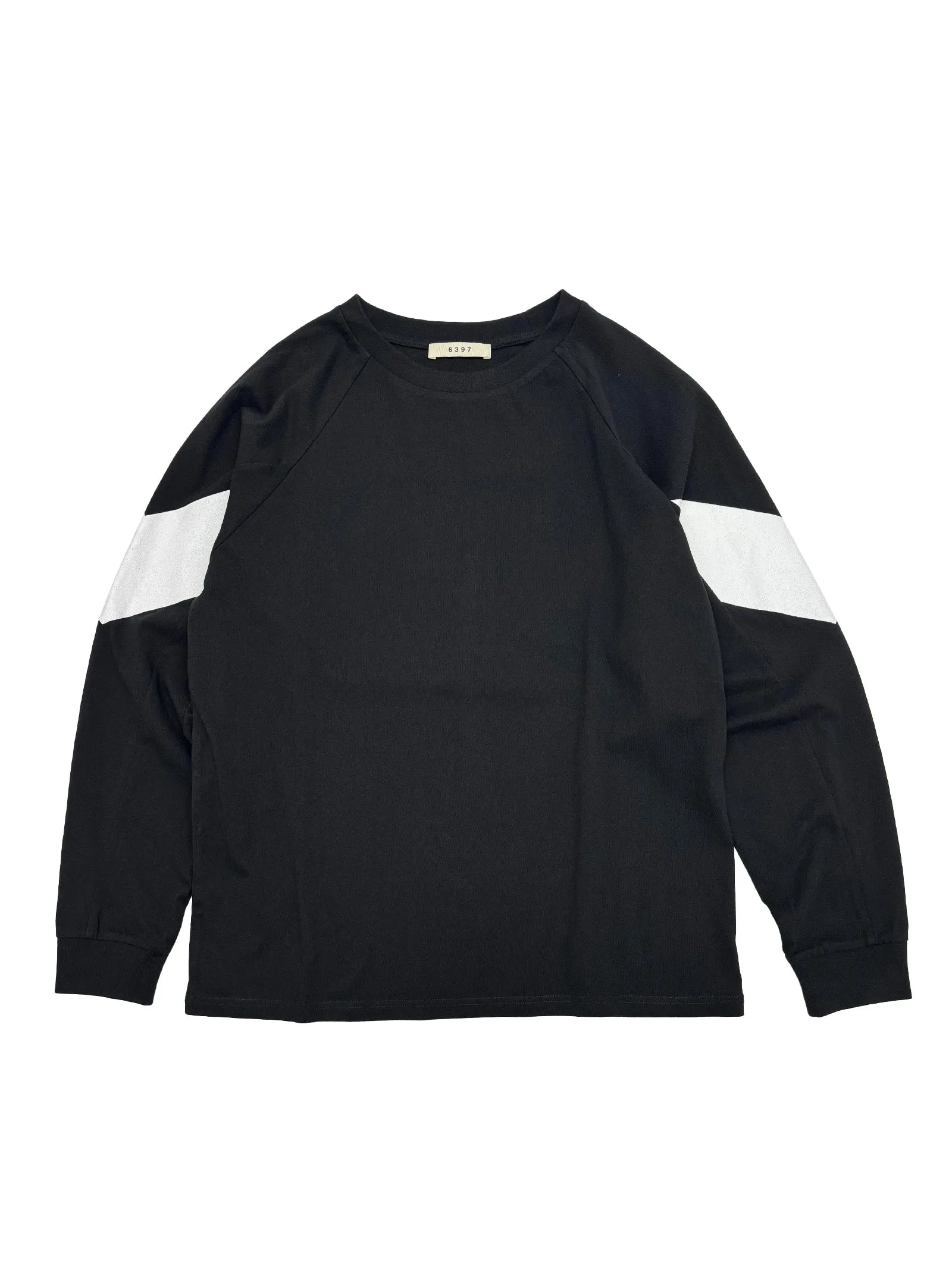 Chevron Raglan Tee in Black