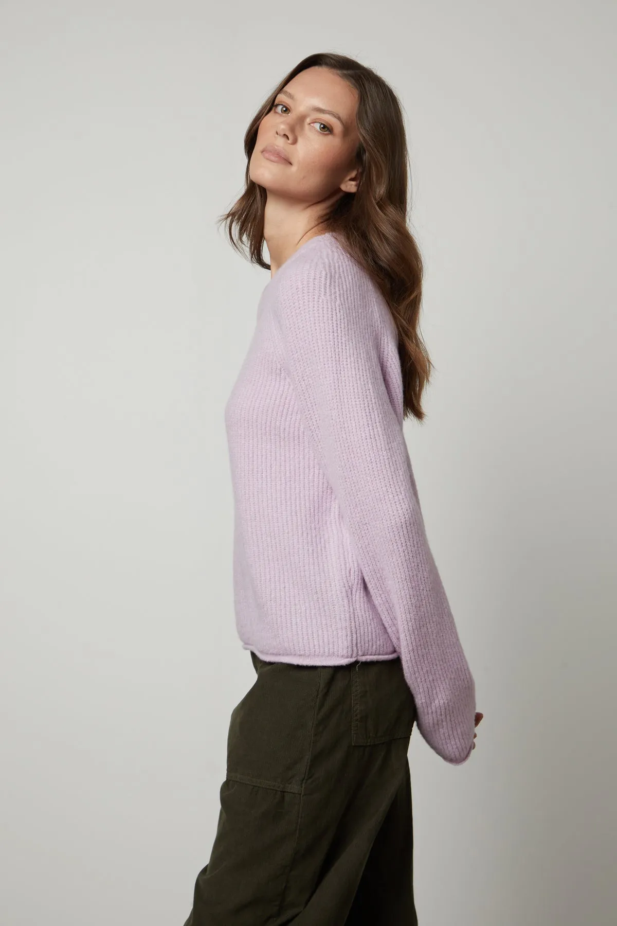 GIGI CREW NECK SWEATER