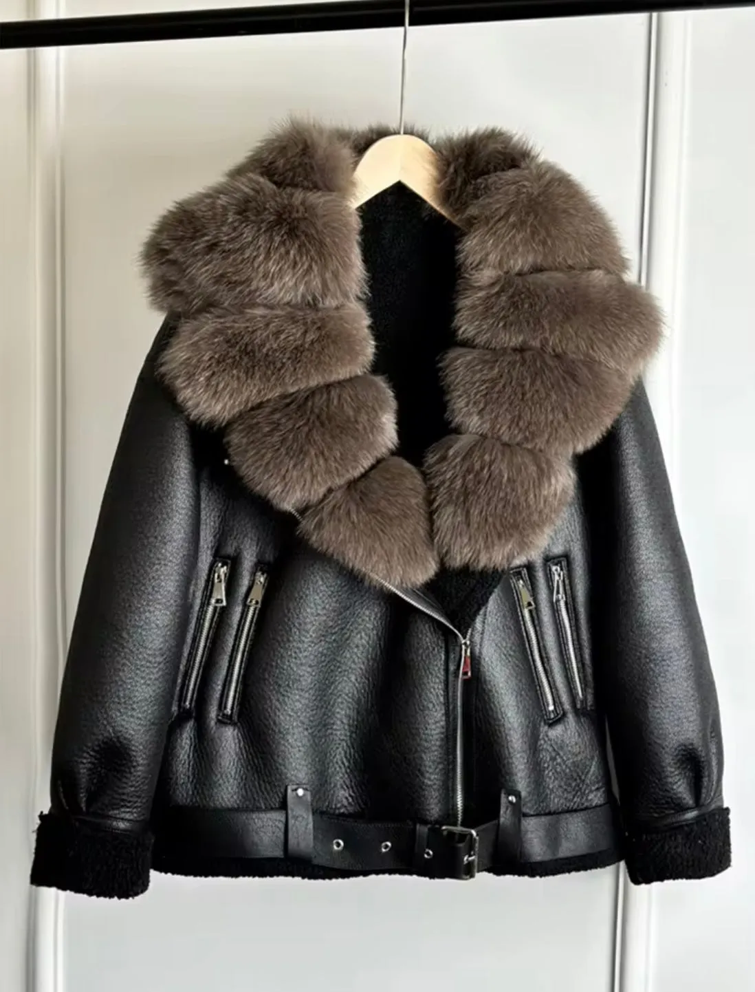 Luxurious Women's Eco-Leather Sheepskin Coat with Natural Fur