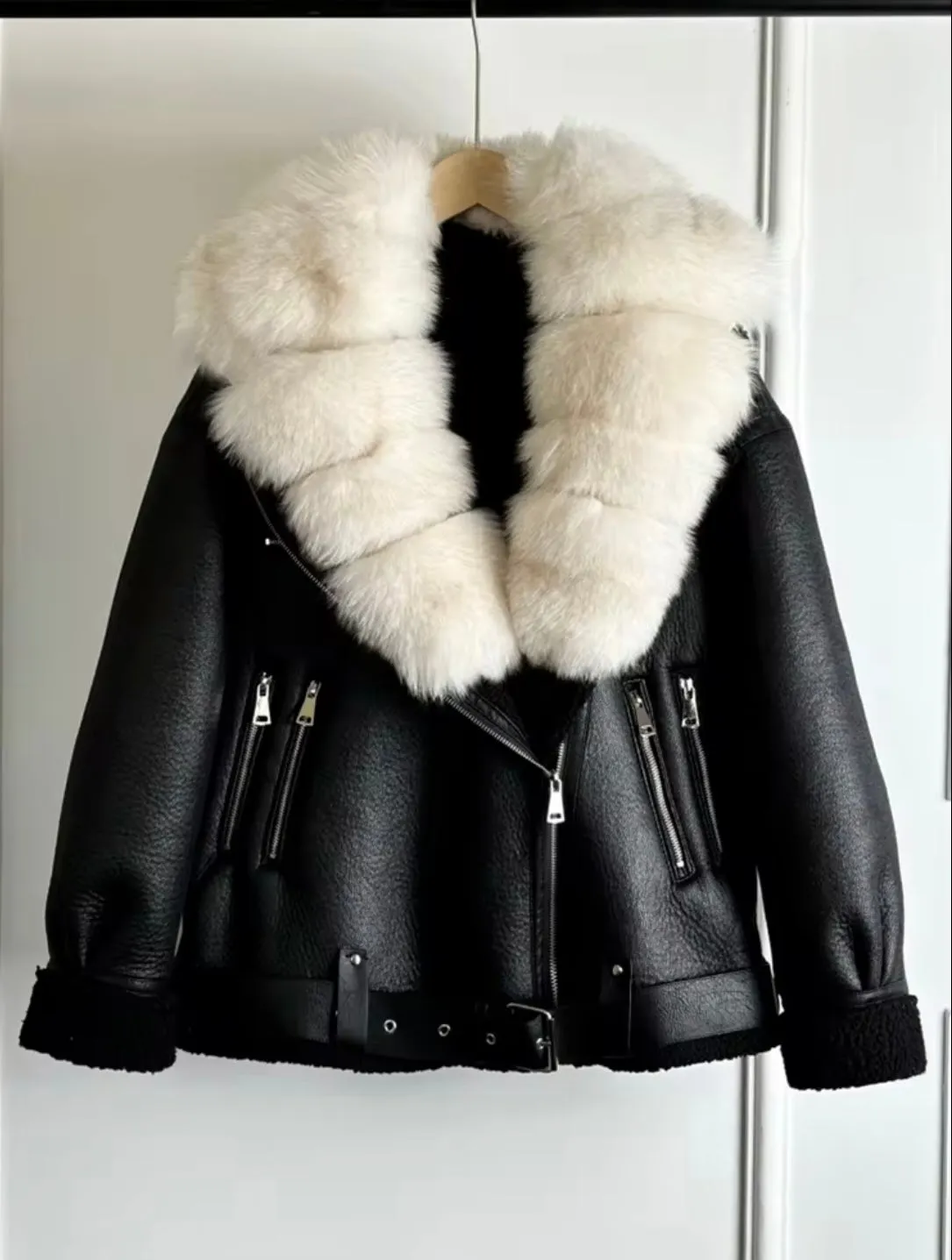 Luxurious Women's Eco-Leather Sheepskin Coat with Natural Fur