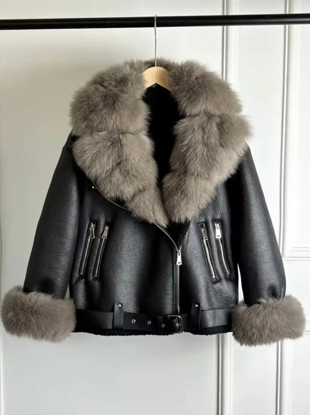 Luxurious Women's Eco-Leather Sheepskin Coat with Natural Fur