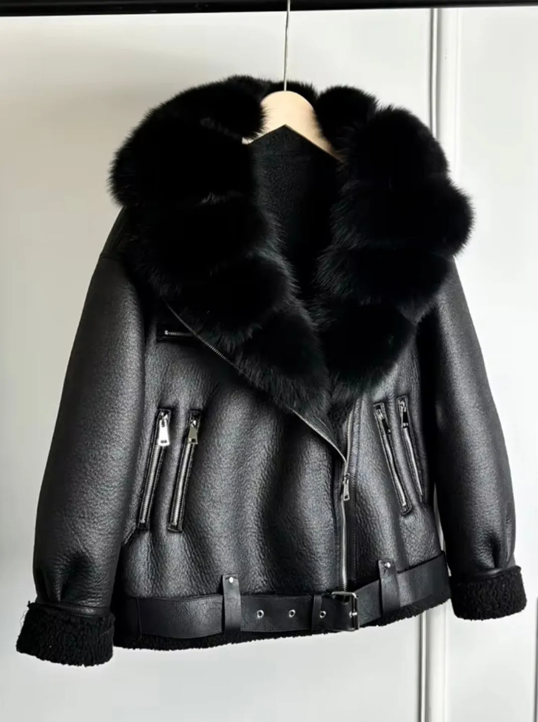 Luxurious Women's Eco-Leather Sheepskin Coat with Natural Fur