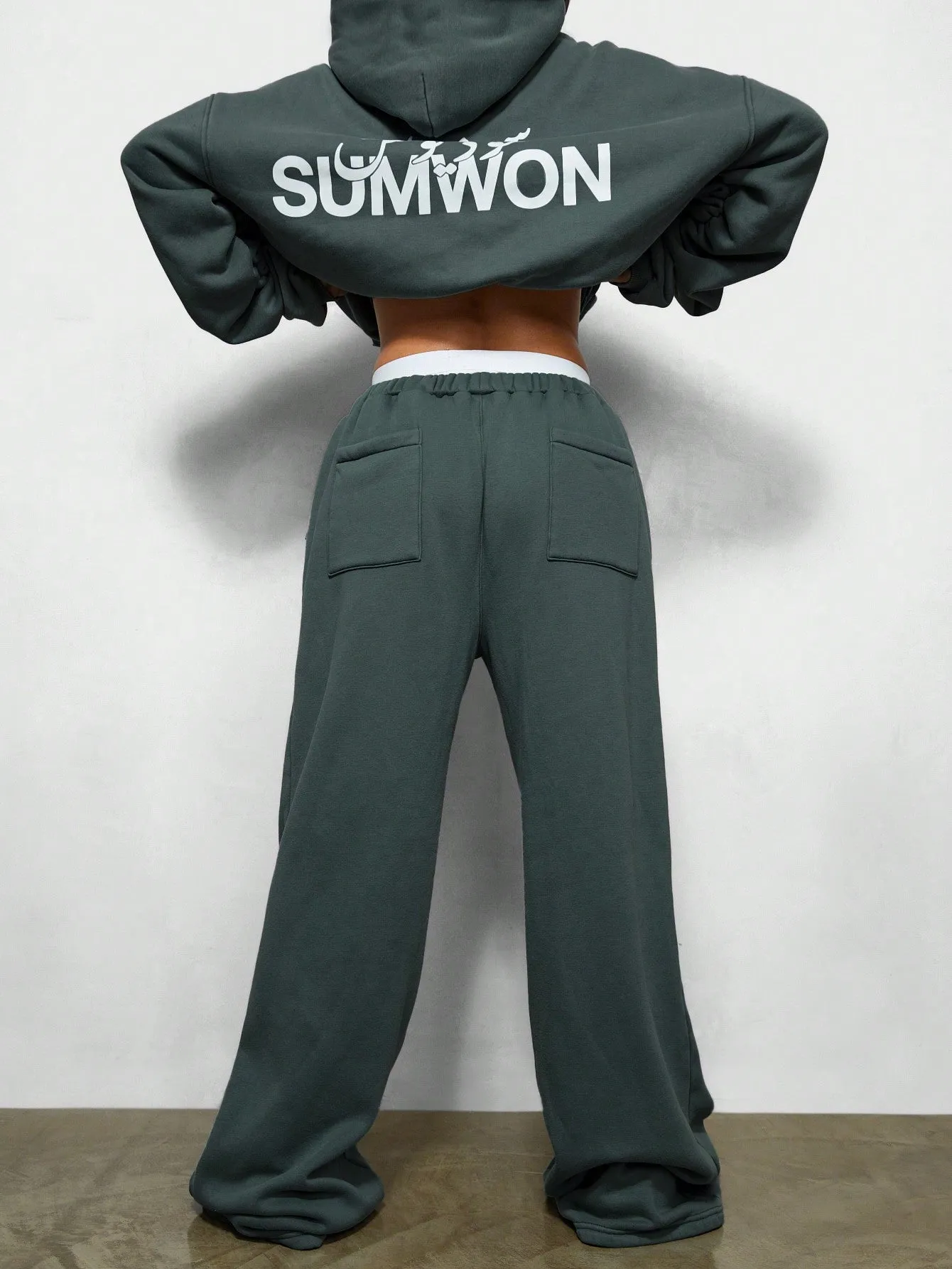 SUMWON WOMEN Wide Leg Washed Utility Sweatpants