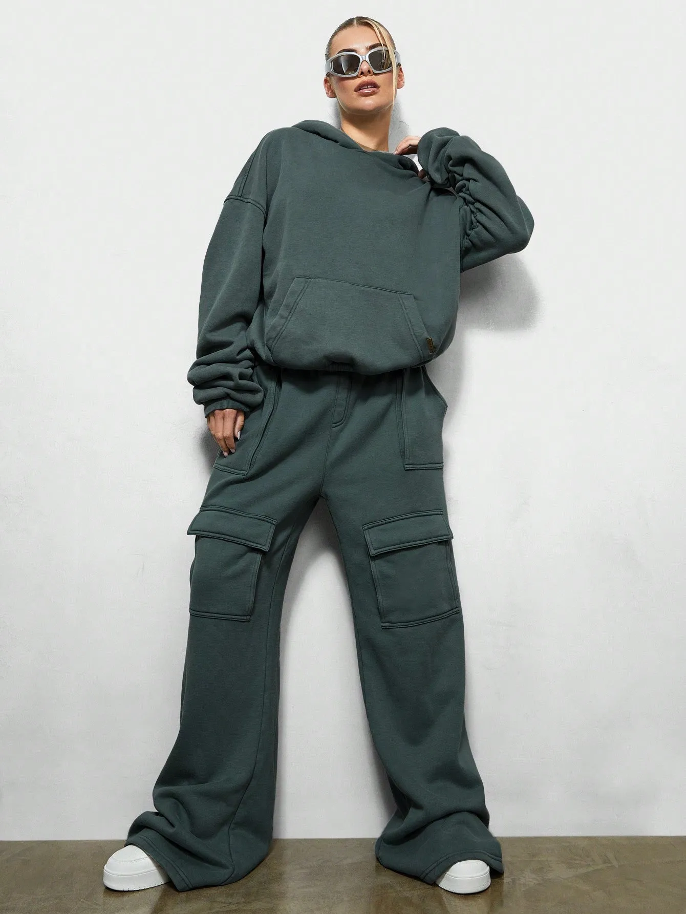 SUMWON WOMEN Wide Leg Washed Utility Sweatpants